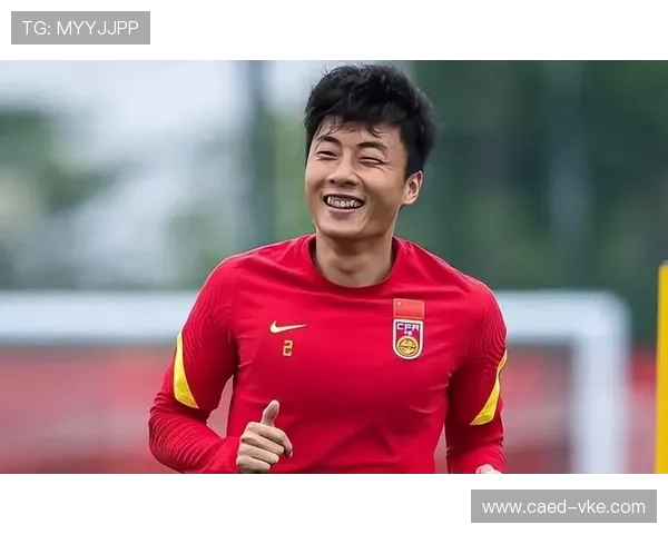 李磊专访:从青涩少年到足球明星的成长之路回顾 李磊专访:从青涩少年到足球明星的成长之路回顾